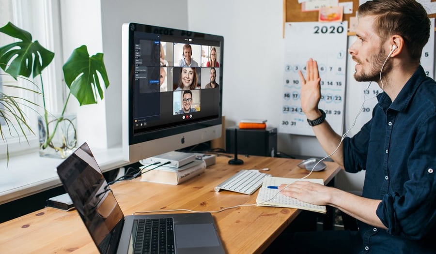 working-from-home-using-sangoma-chat